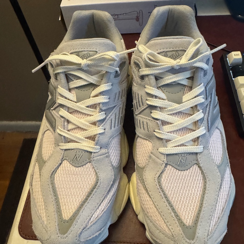 New Balance 9060 Sneakers